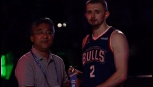 恭喜厄特尔以场均2抢断的出色表现 荣膺2025赛季常规赛抢断王！