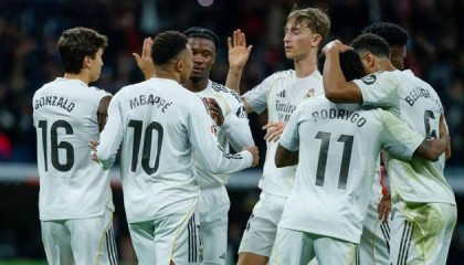 凌晨4点皇马新帅首秀！赢球=晋级8强 首发曝光：熊皇领衔